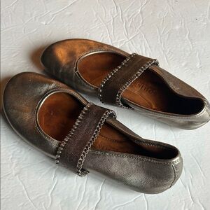 Metallic Mary Jane Flats - Bronze/Gold